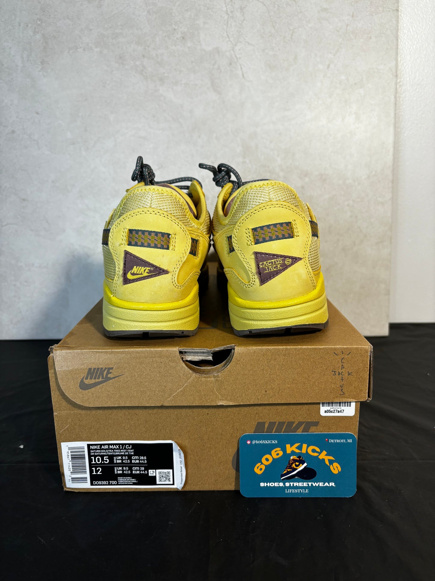 *Pre-Owned Travis Scott x Air Max 'Saturn Gold'