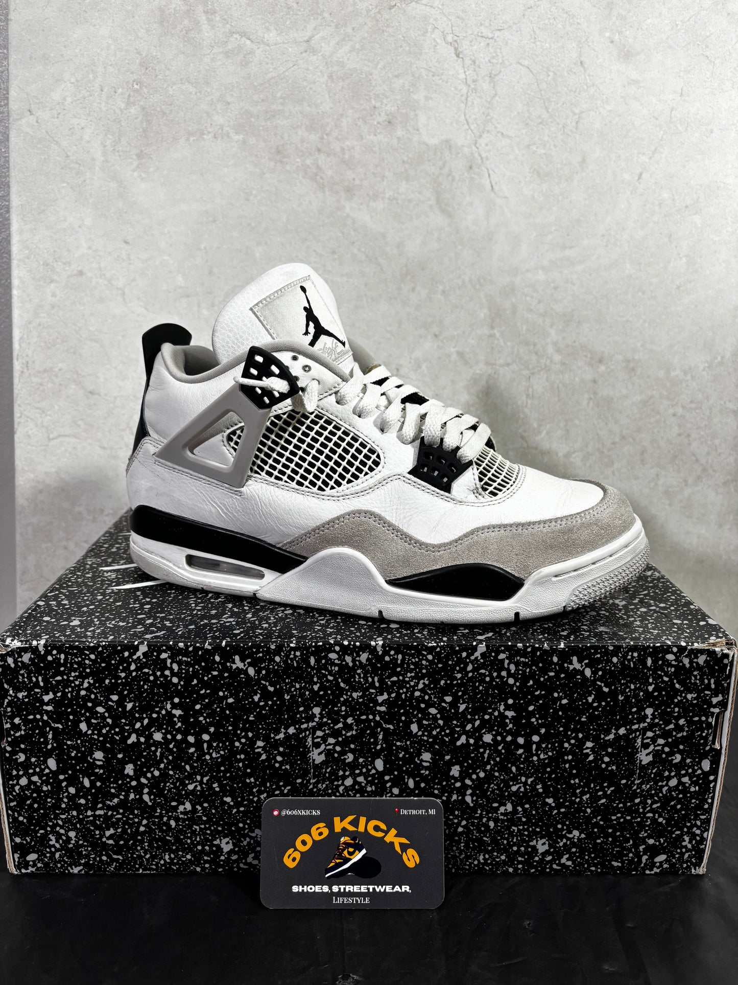 *Pre-Owned Jordan 4 'Military Black'