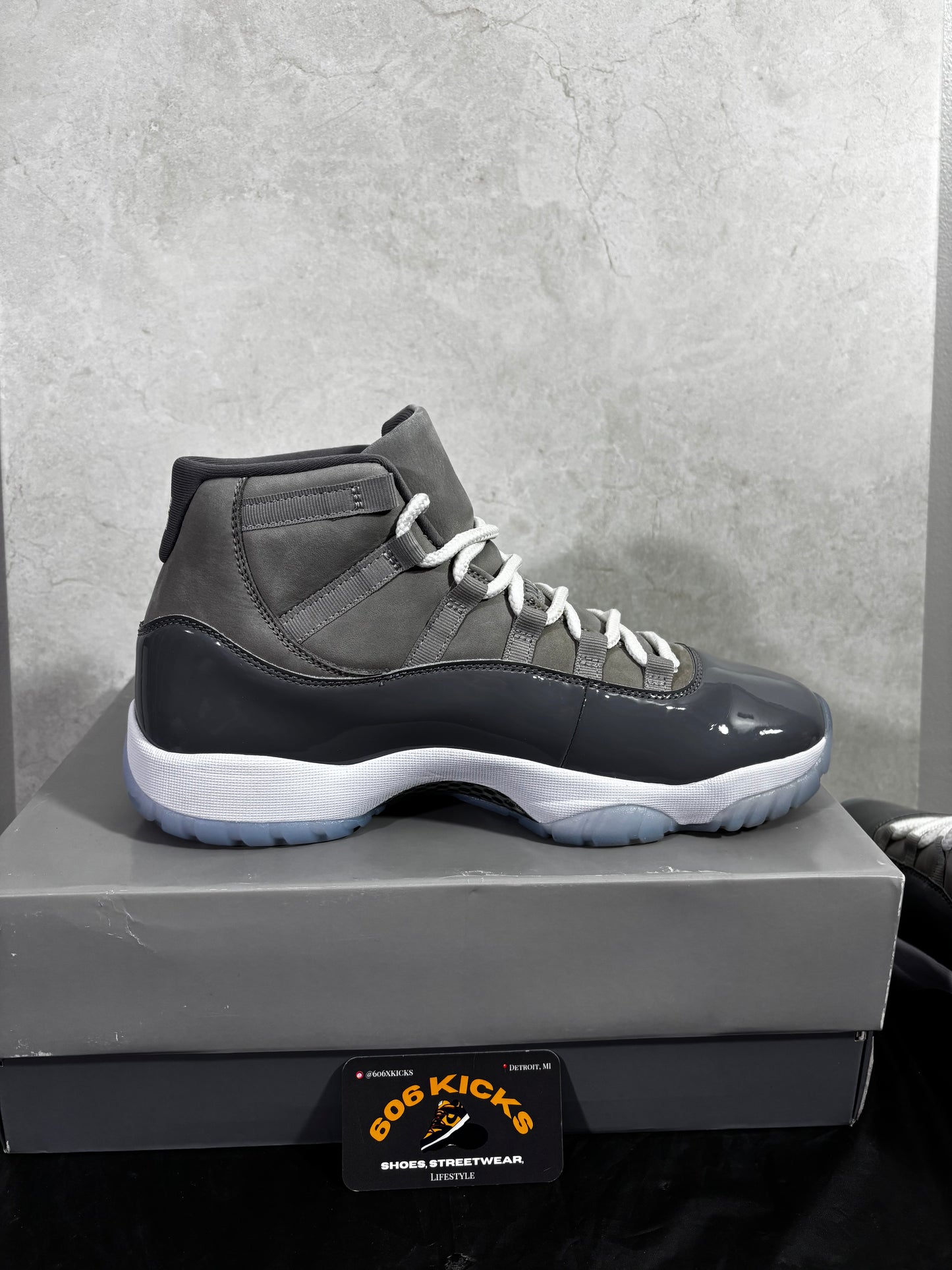 *Pre-Owned Jordan 11 'Cool Grey'