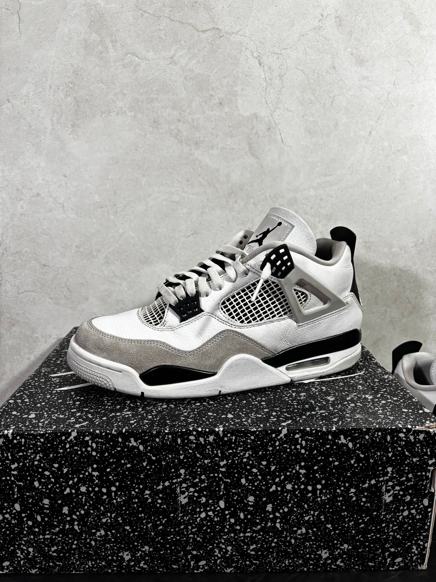 *Pre-Owned Jordan 4 'Military Black'