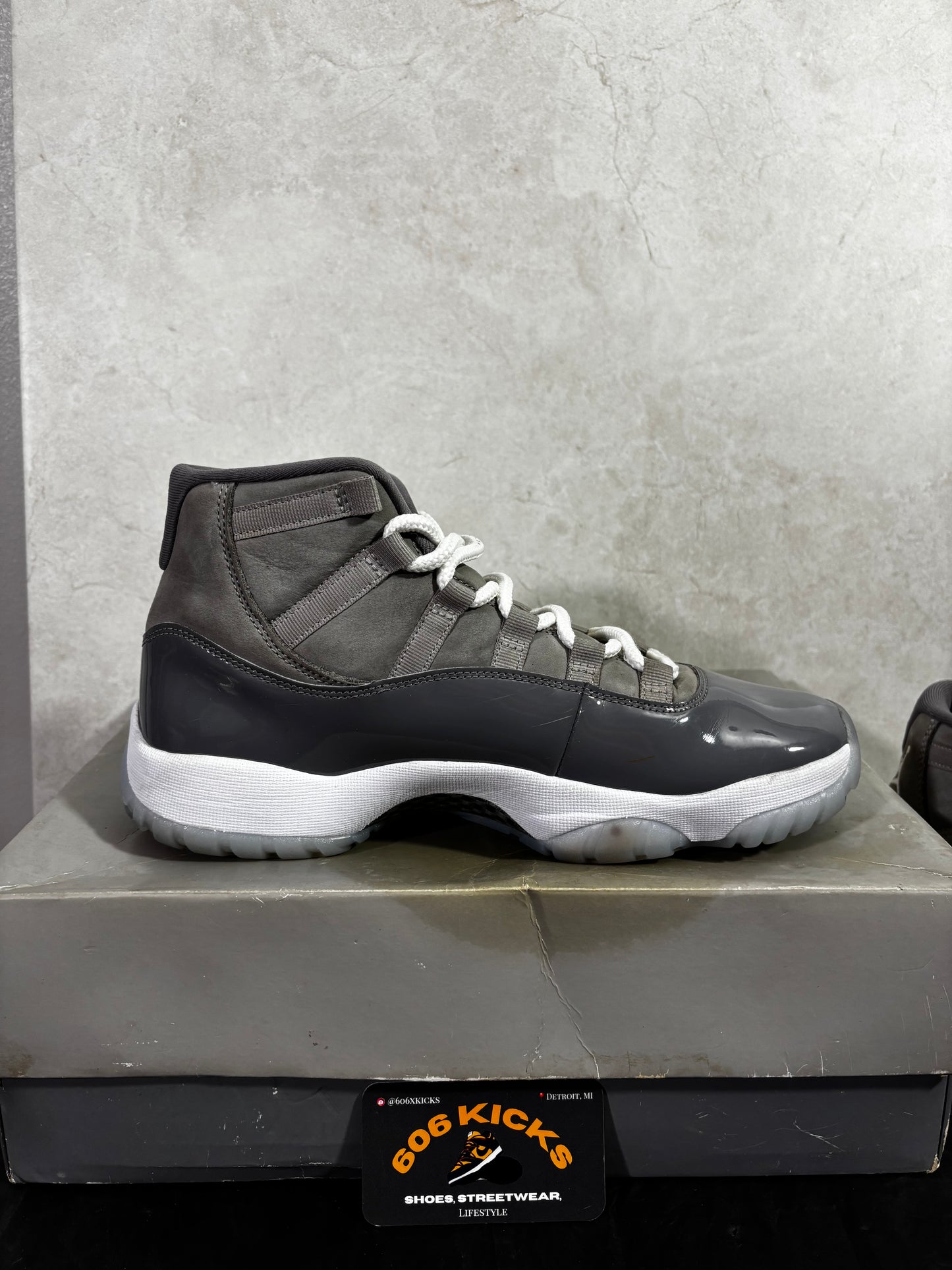 *Pre-Owned Jordan 11 'Cool Grey'