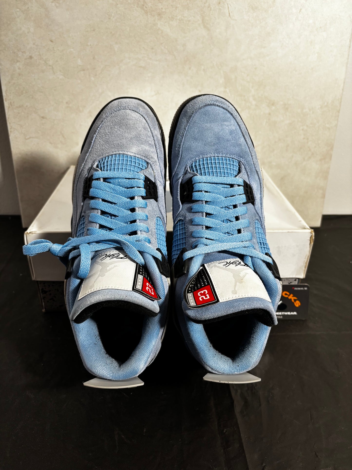 *Pre-Owned Jordan 4 'University Blue'