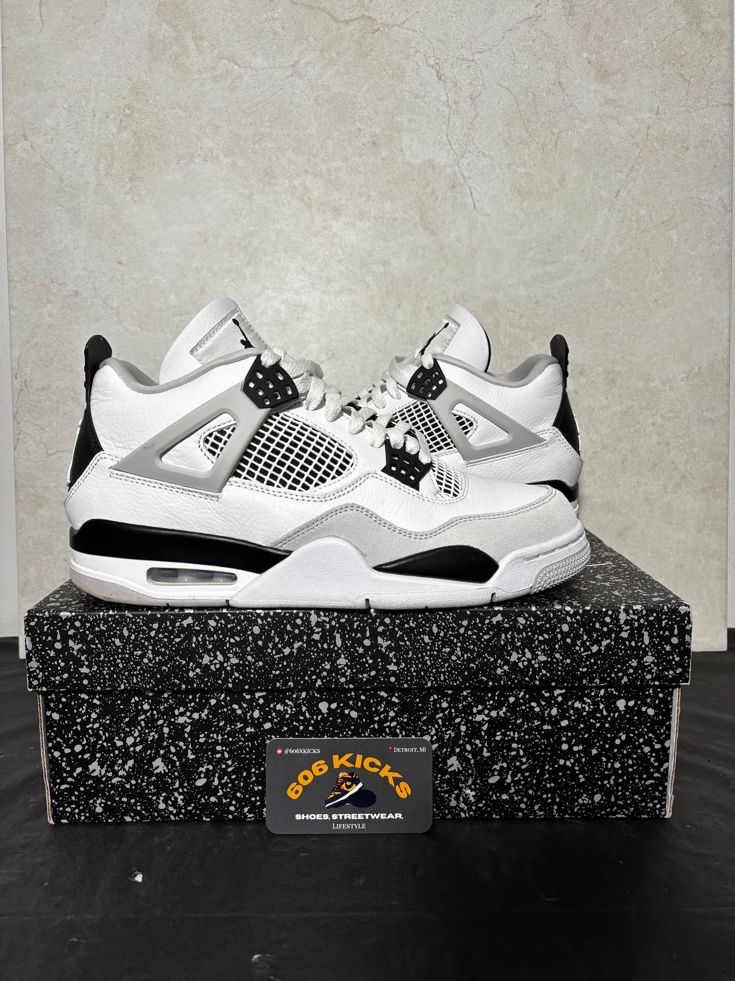 *Pre-Owned Jordan 4 'Military Black'