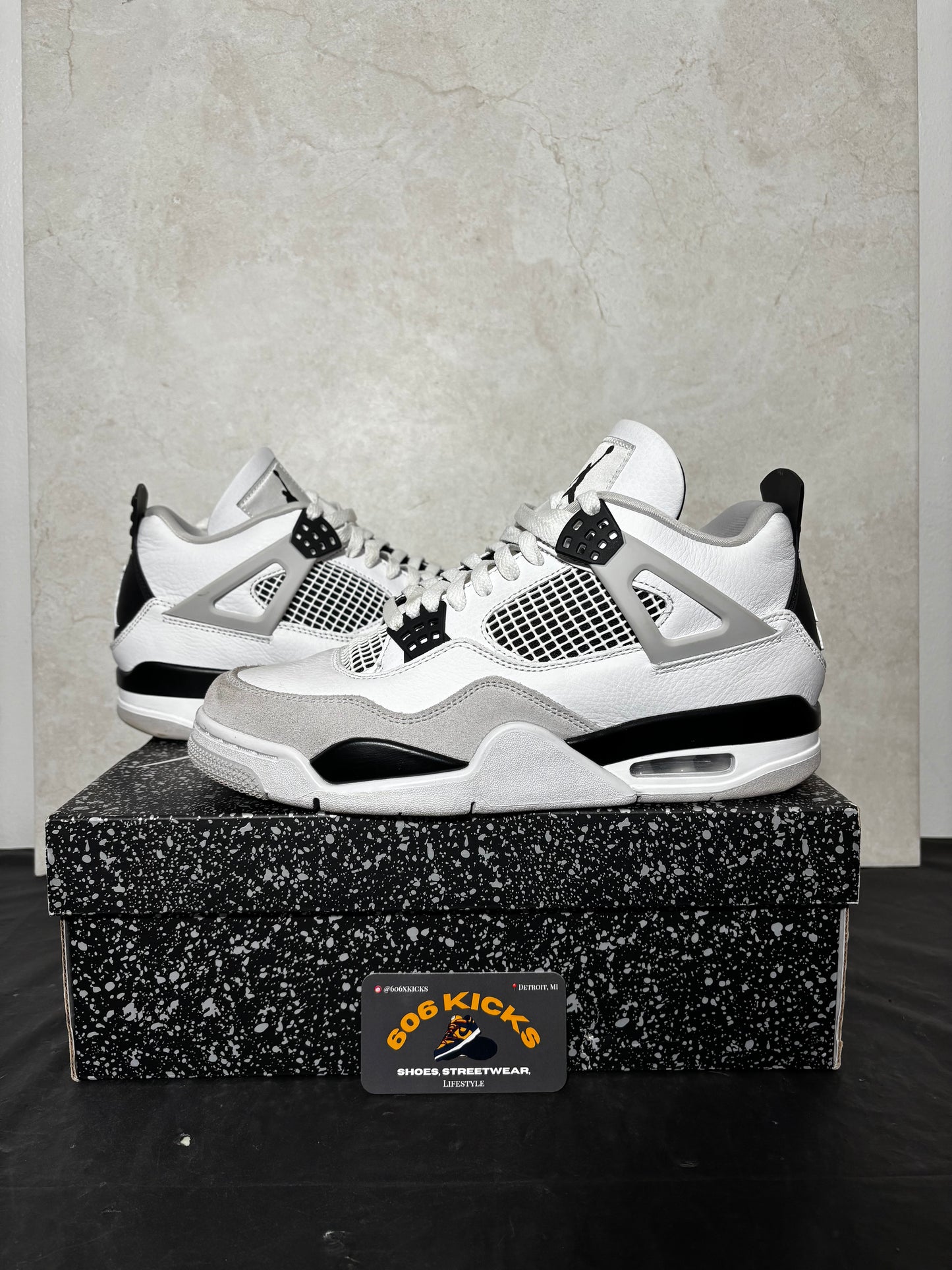 *Pre-Owned Jordan 4 'Military Black'