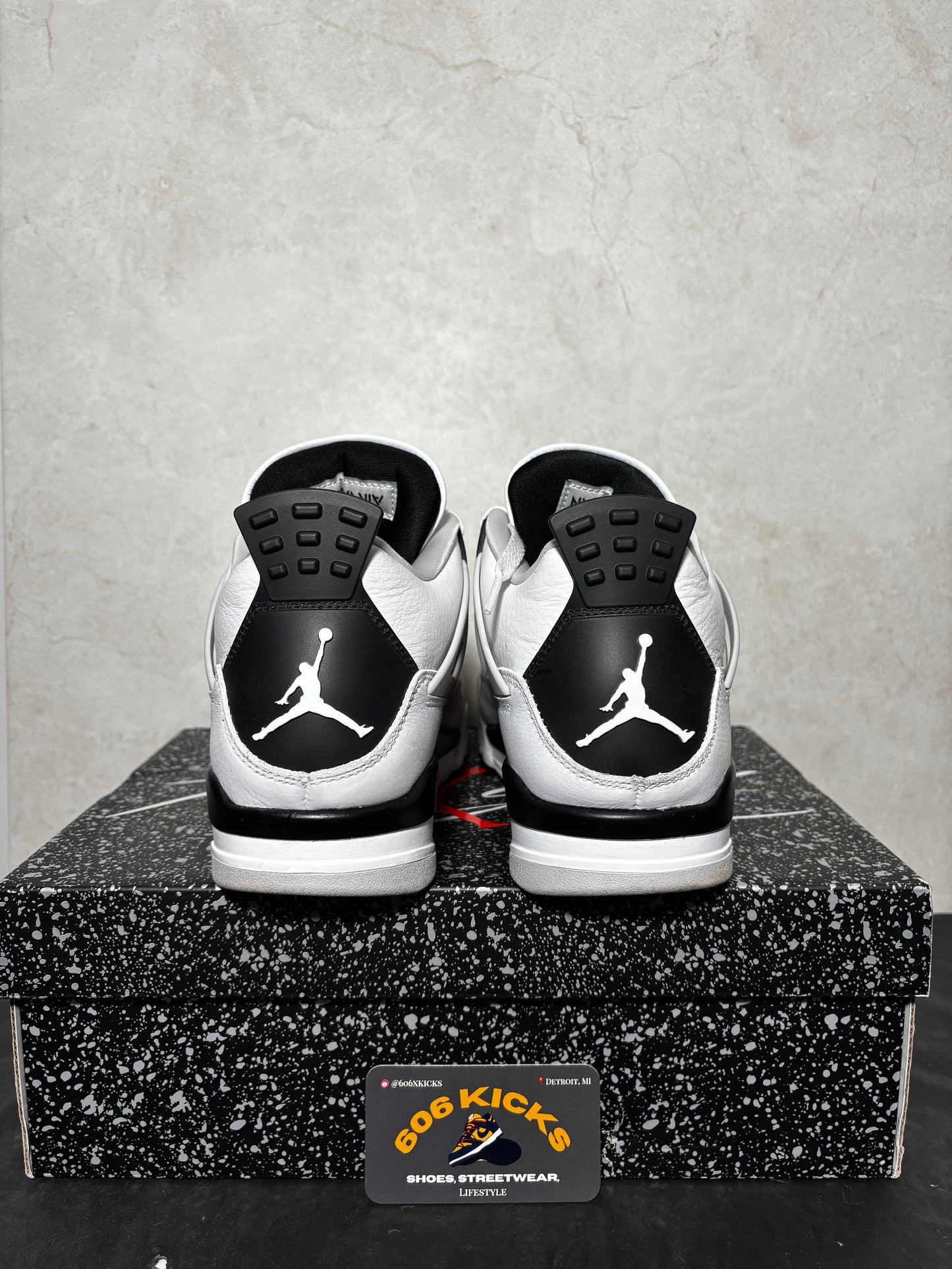 *Pre-Owned Jordan 4 'Military Black'