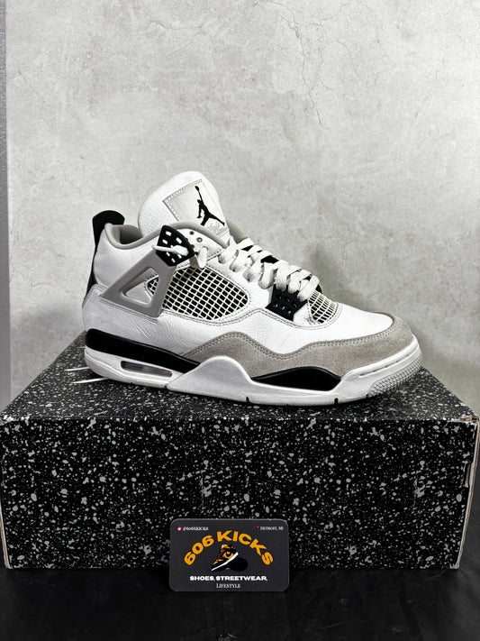 *Pre-Owned Jordan 4 'Military Black'