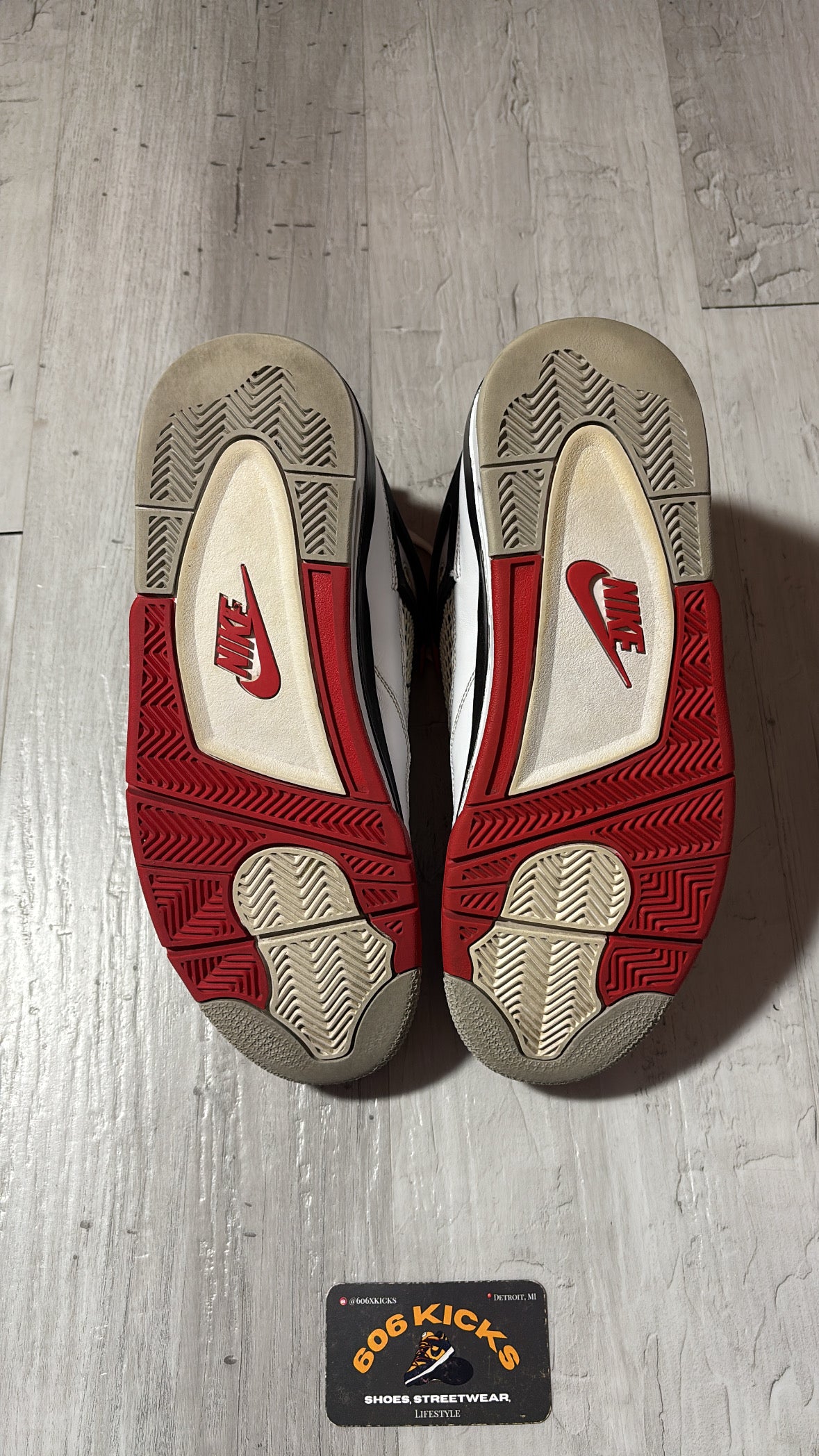 Air Jordan 4 Retro 'Fire Red'