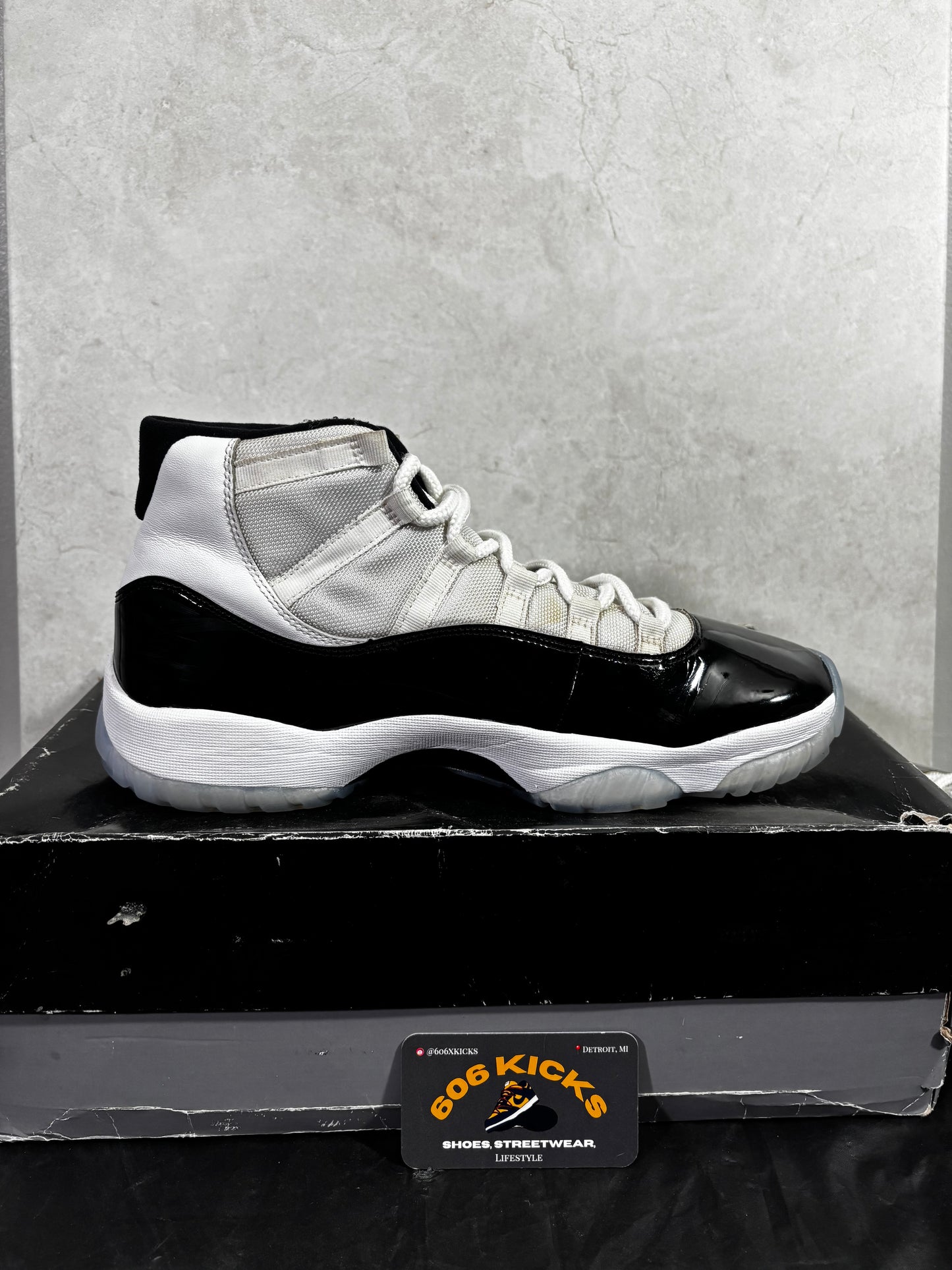 *Pre-Owned Air Jordan 11 Retro High 'Concord