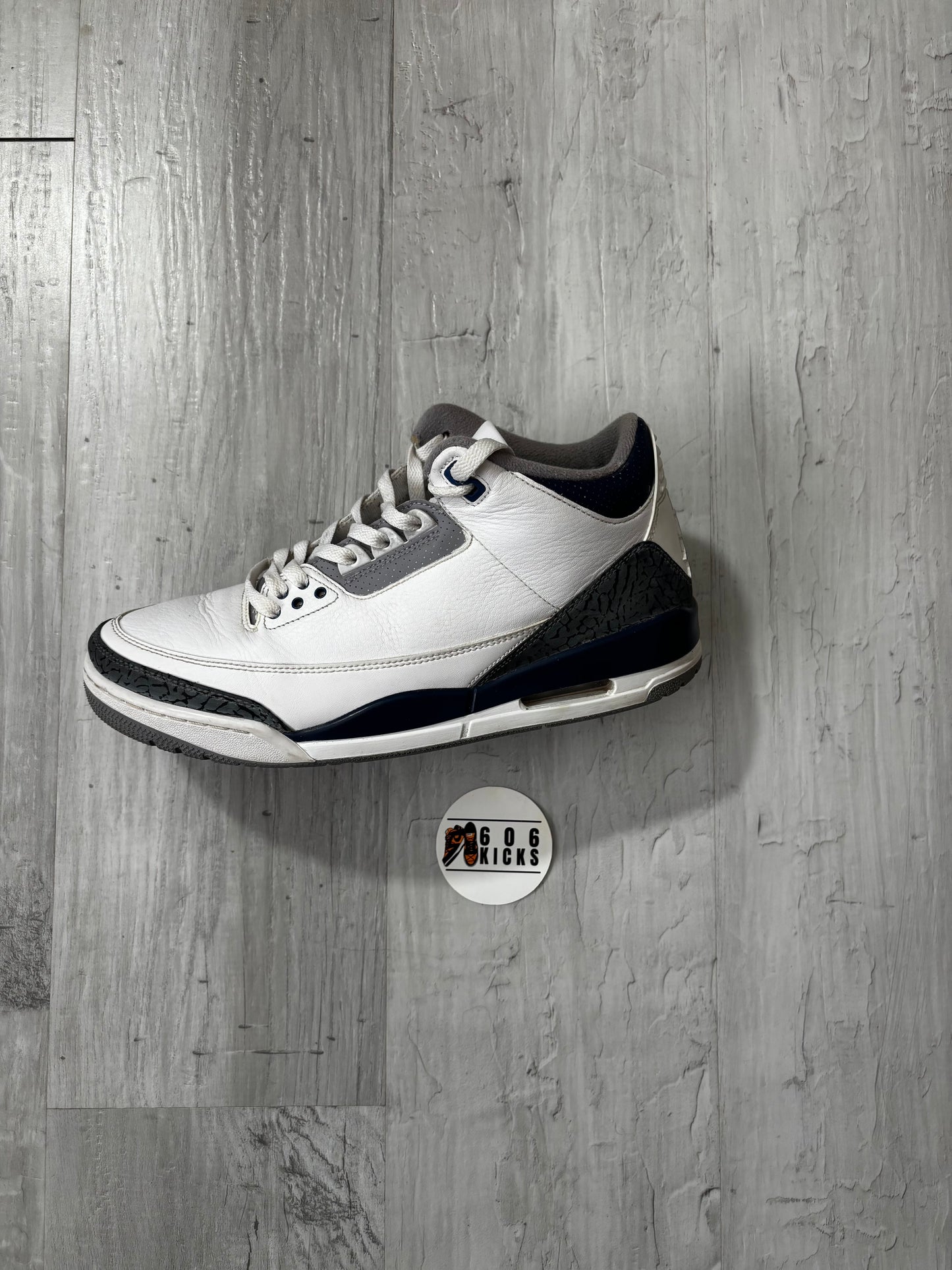 *Pre-Owned Air Jordan 3 Retro 'Midnight Navy'
