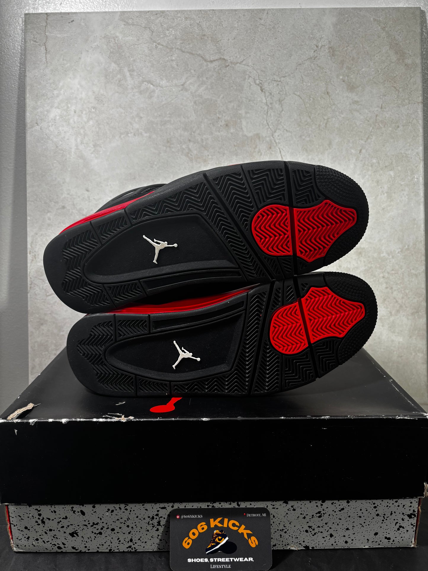 *Pre-Owned Jordan 4 'Red Thunder'