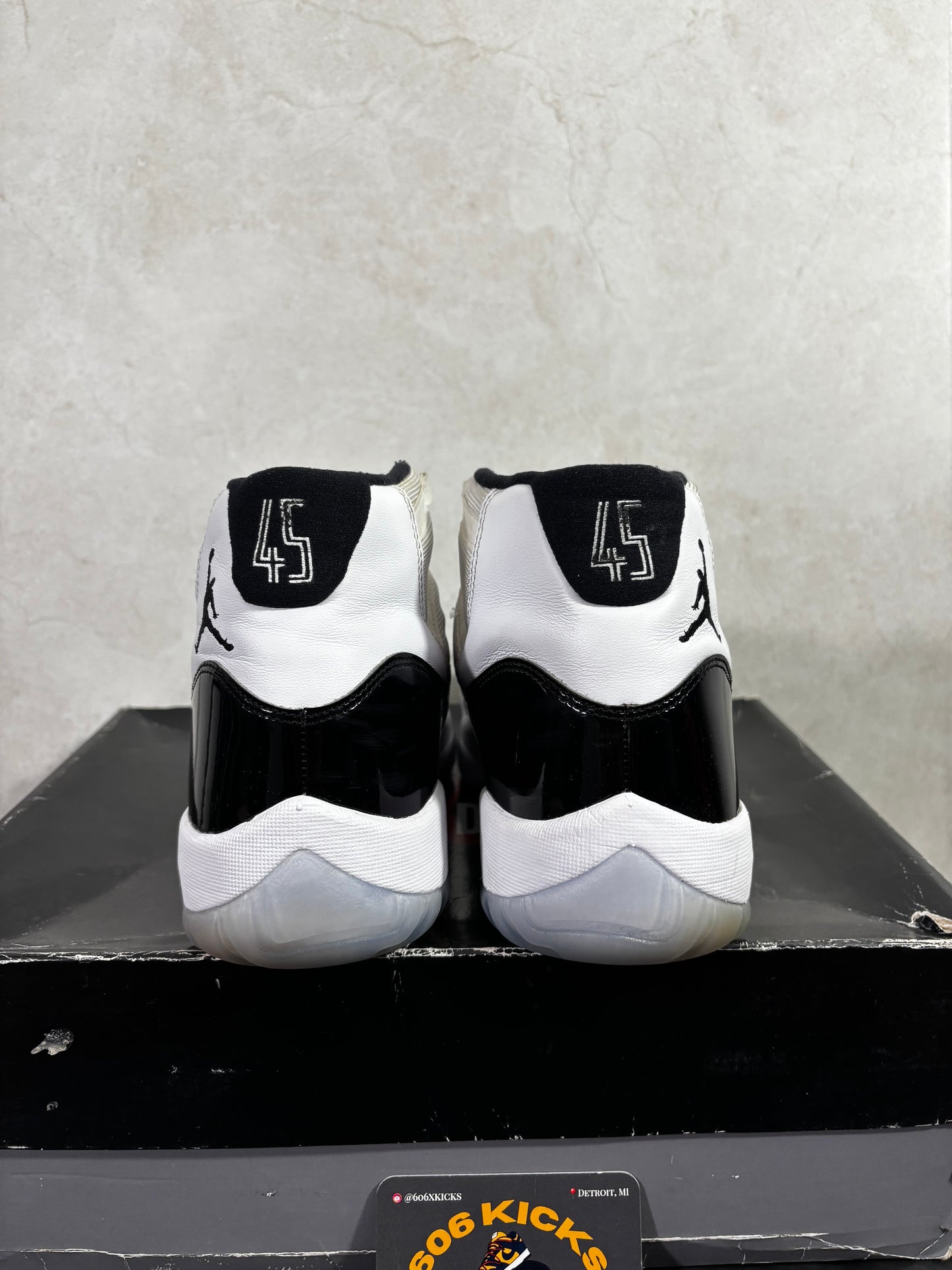 *Pre-Owned Air Jordan 11 Retro High 'Concord