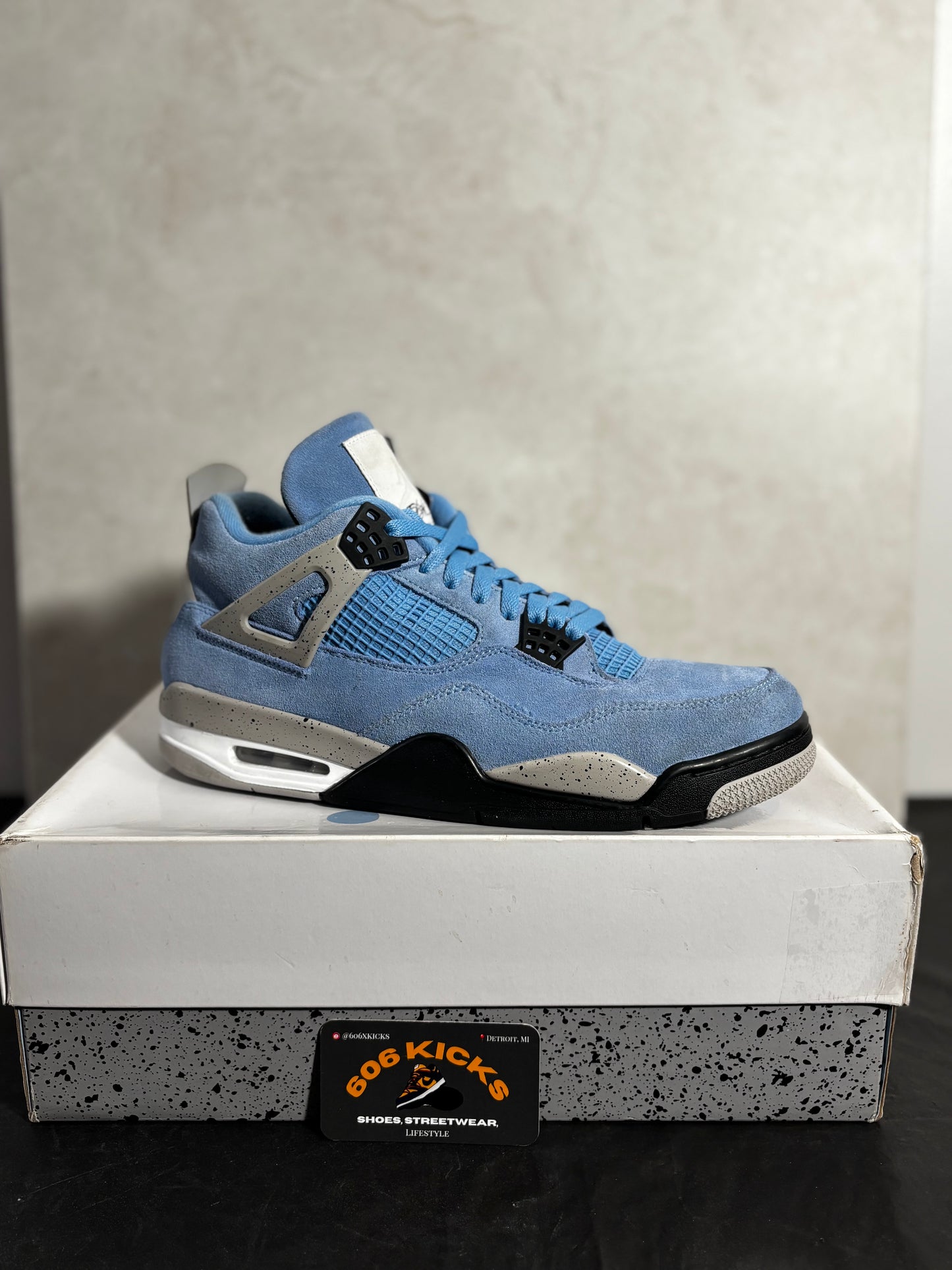 *Pre-Owned Jordan 4 'University Blue'