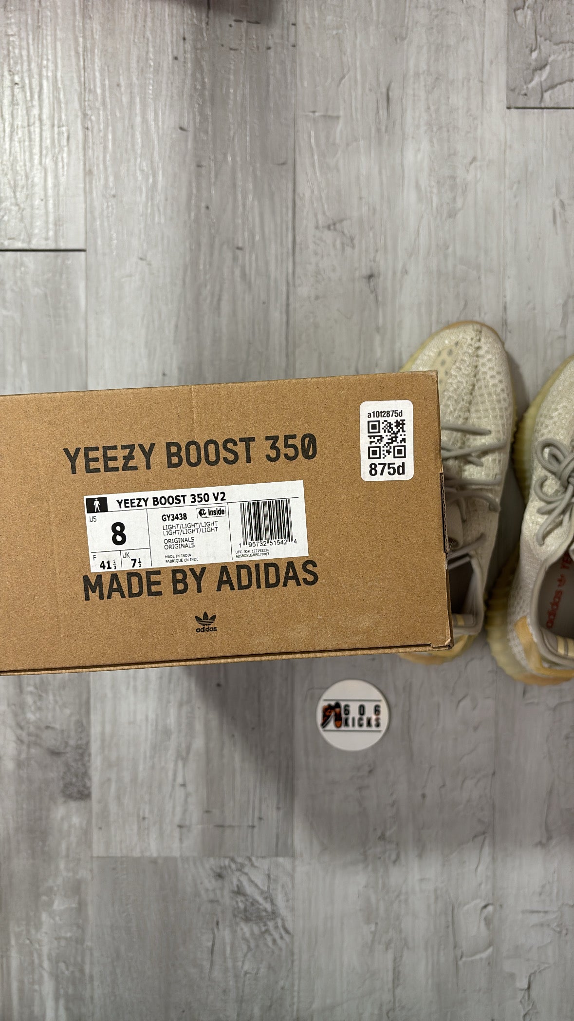 *Pre-owned Yeezy 350 'Light'