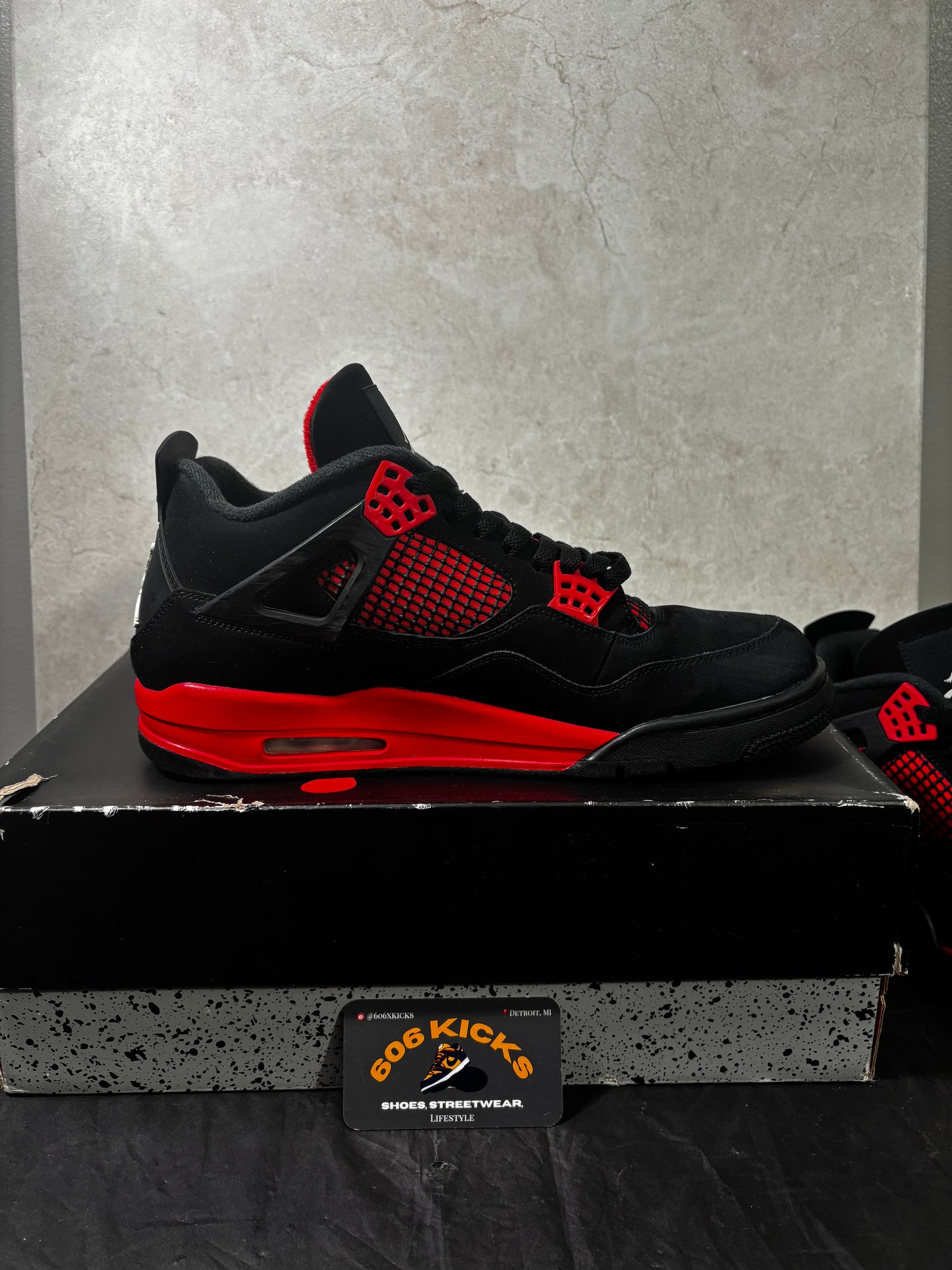 *Pre-Owned Jordan 4 'Red Thunder'