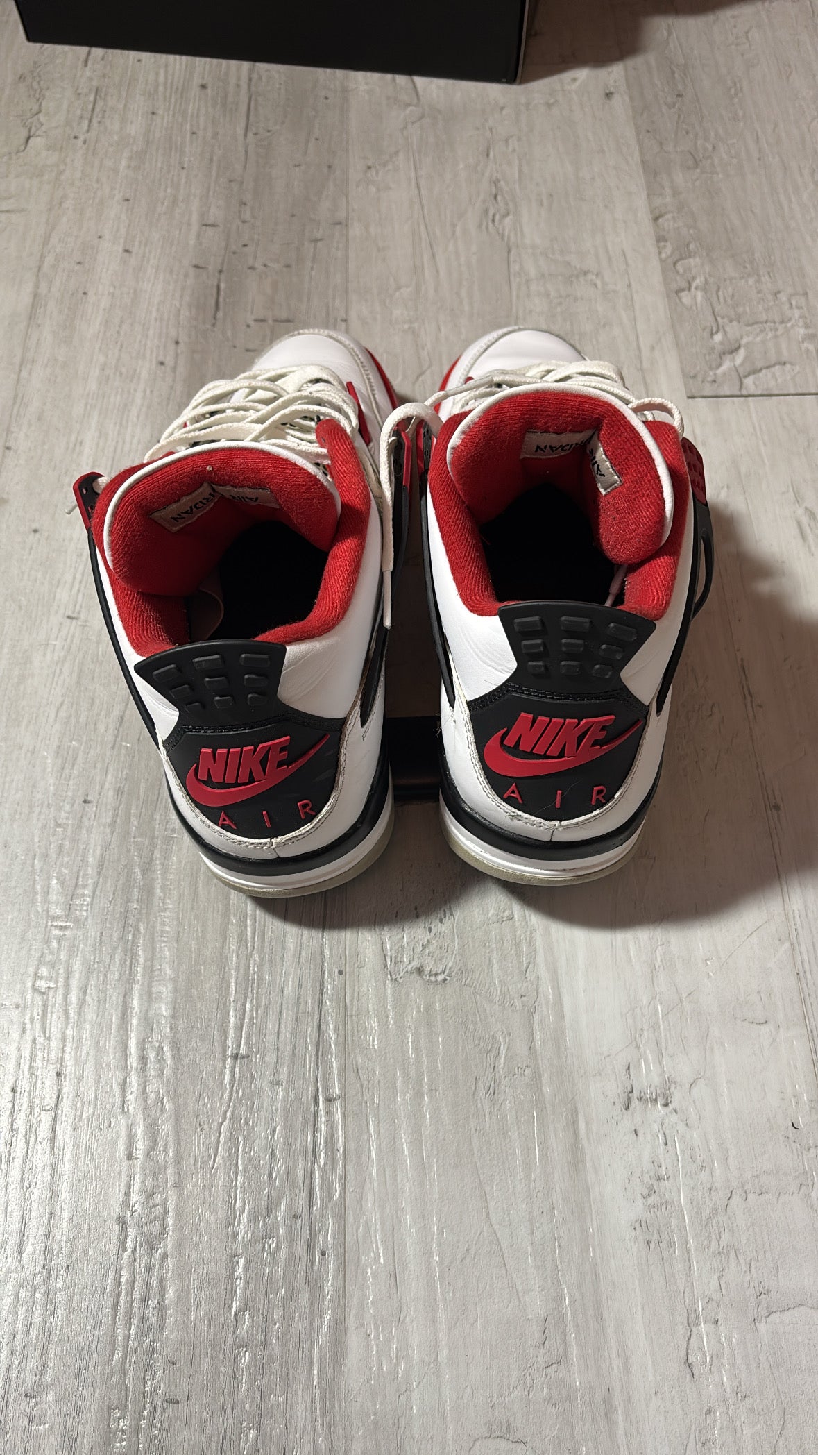 Air Jordan 4 Retro 'Fire Red'