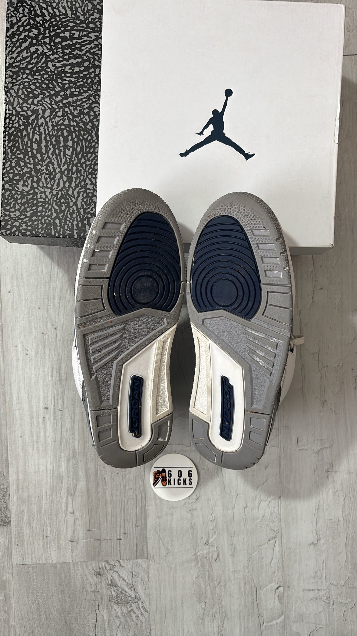 *Pre-Owned Air Jordan 3 Retro 'Midnight Navy'
