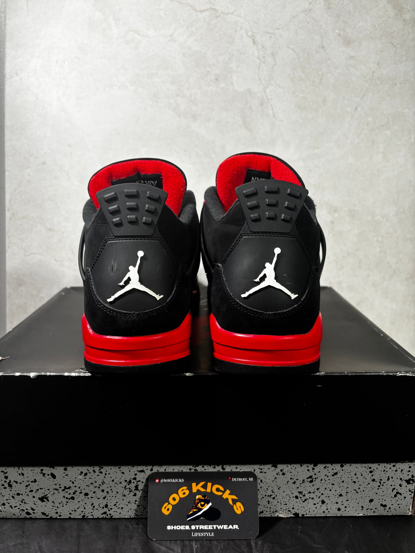 *Pre-Owned Jordan 4 'Red Thunder'