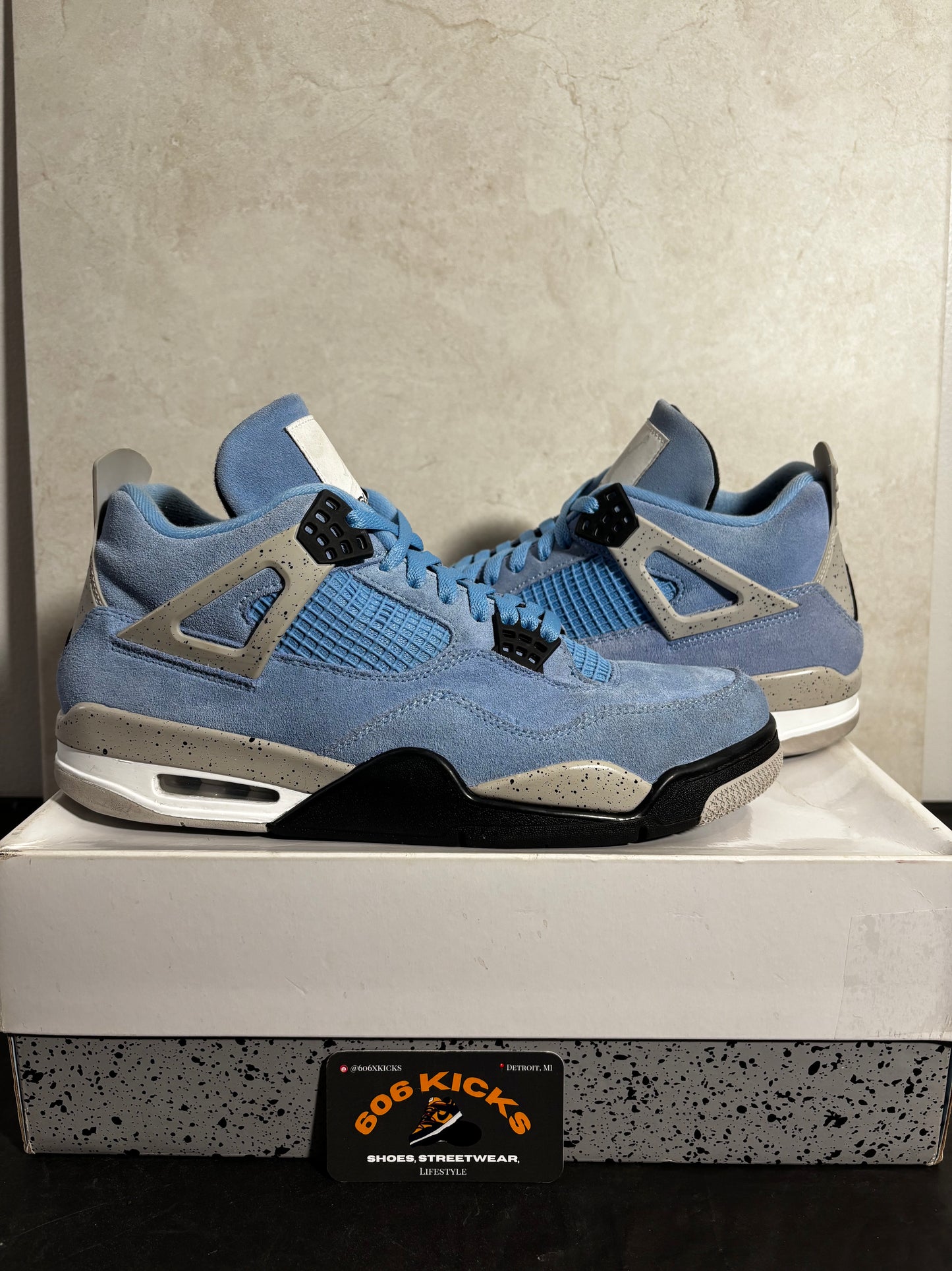 *Pre-Owned Jordan 4 'University Blue'