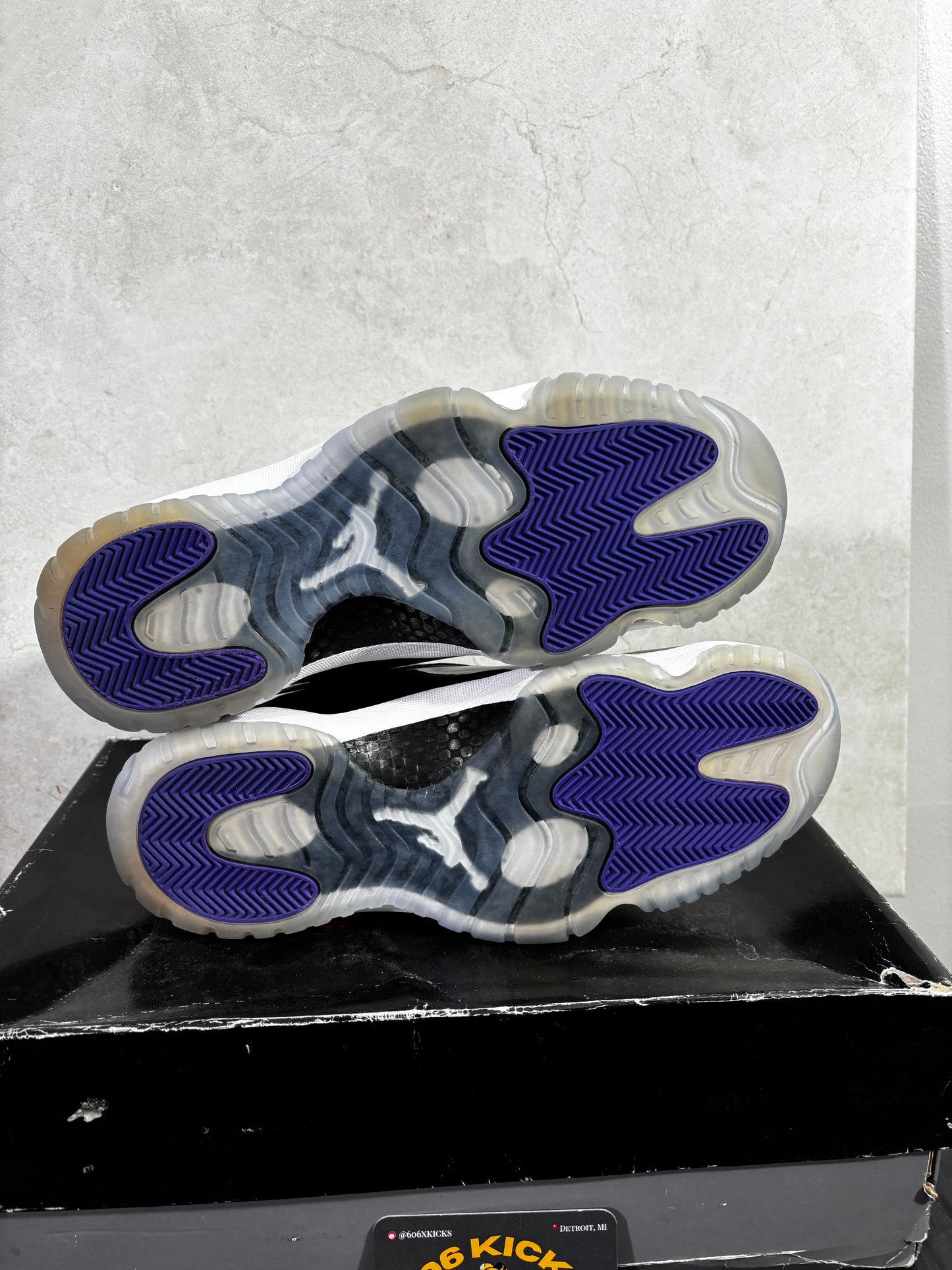 *Pre-Owned Air Jordan 11 Retro High 'Concord