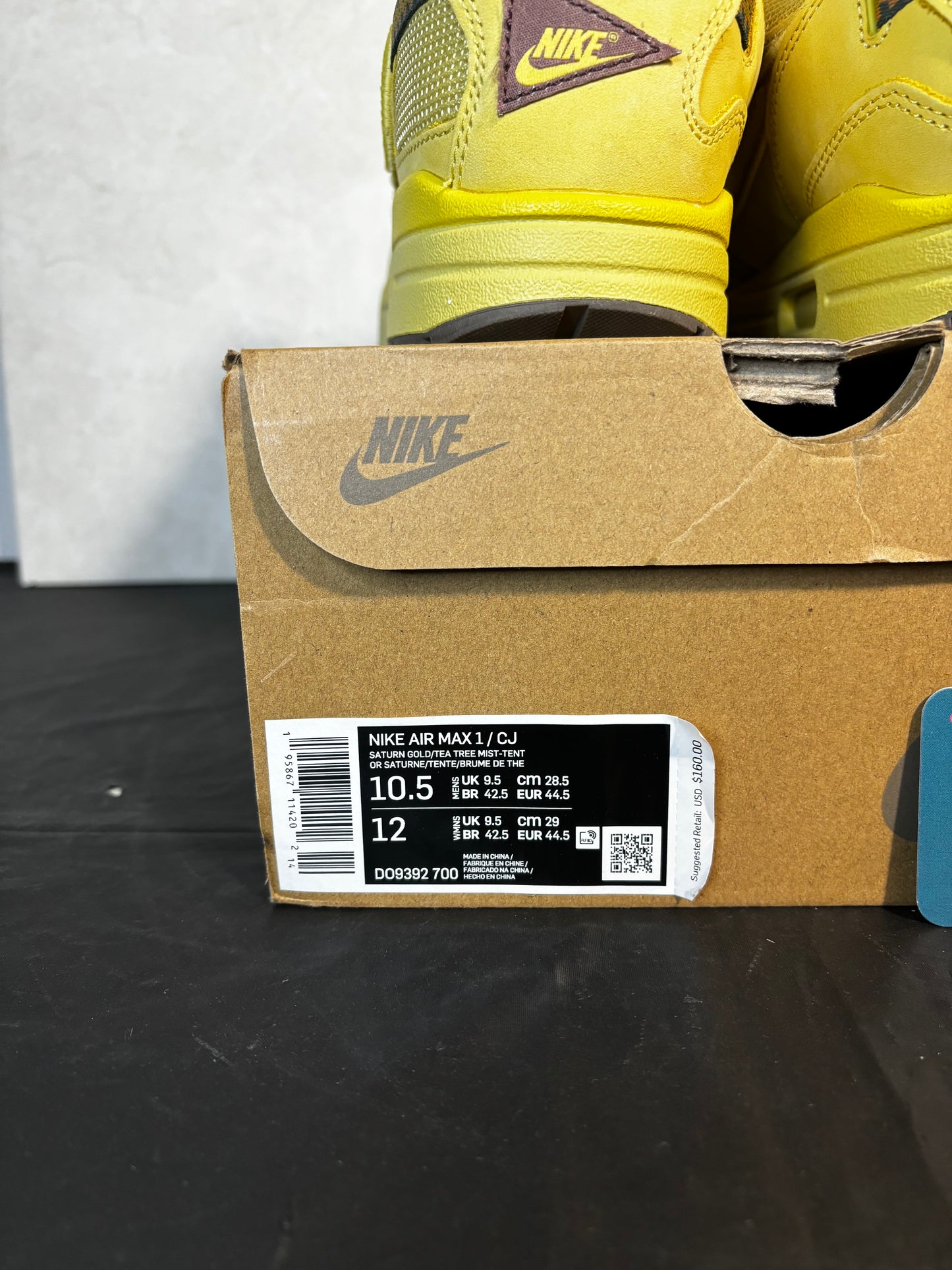 *Pre-Owned Travis Scott x Air Max 'Saturn Gold'