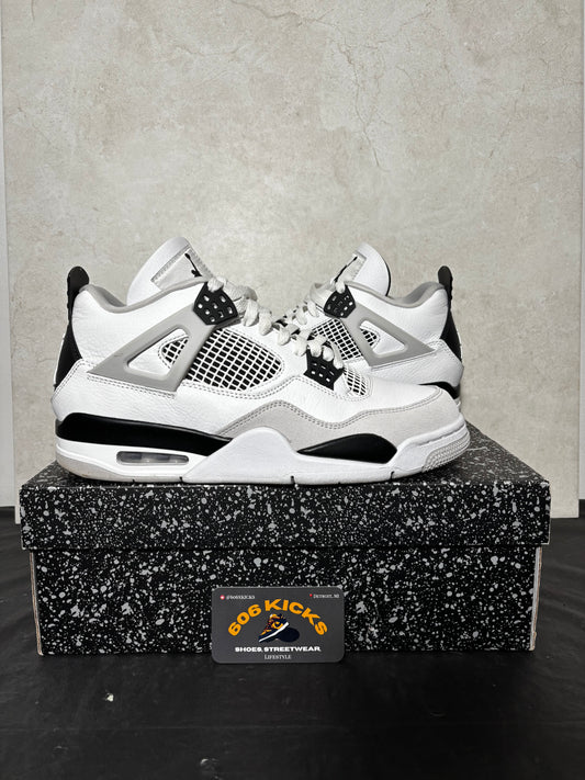 *Pre-Owned Jordan 4 'Military Black'
